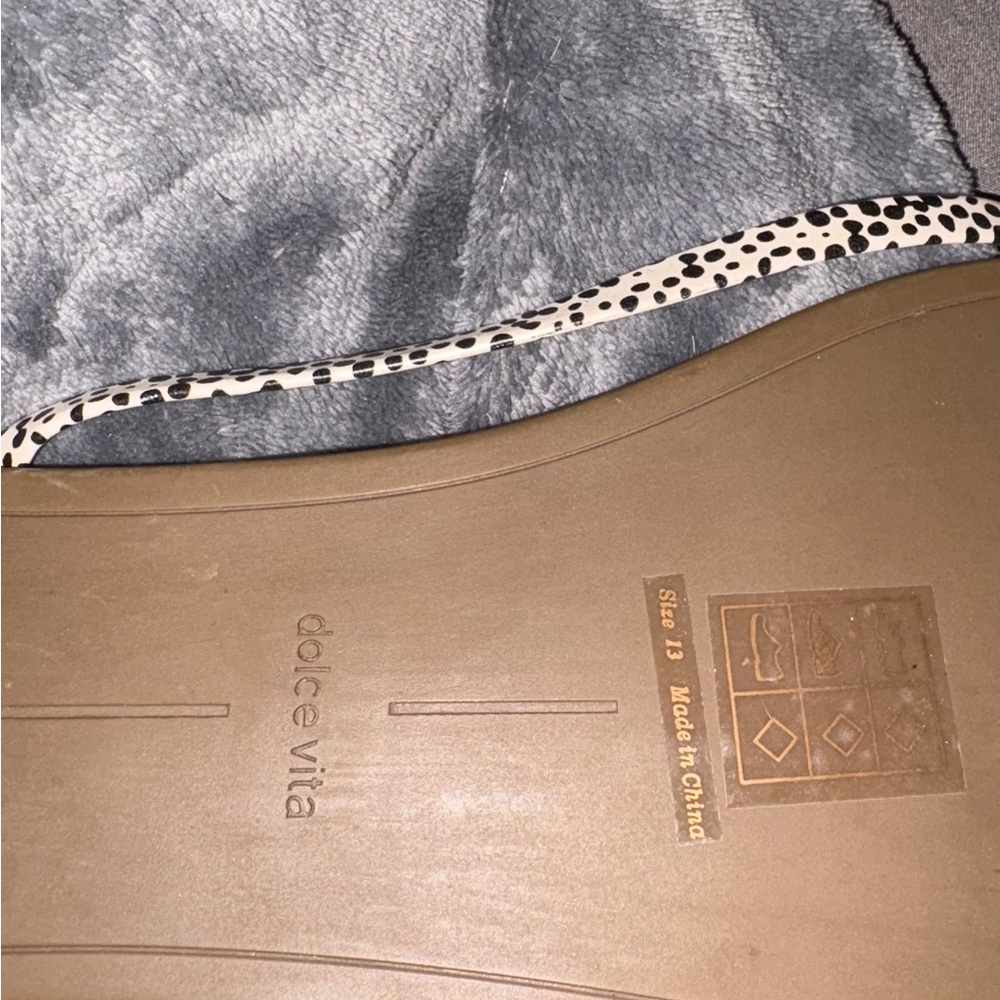 Dolce Vita Spotted Tan Sandals - Picture 4 of 4